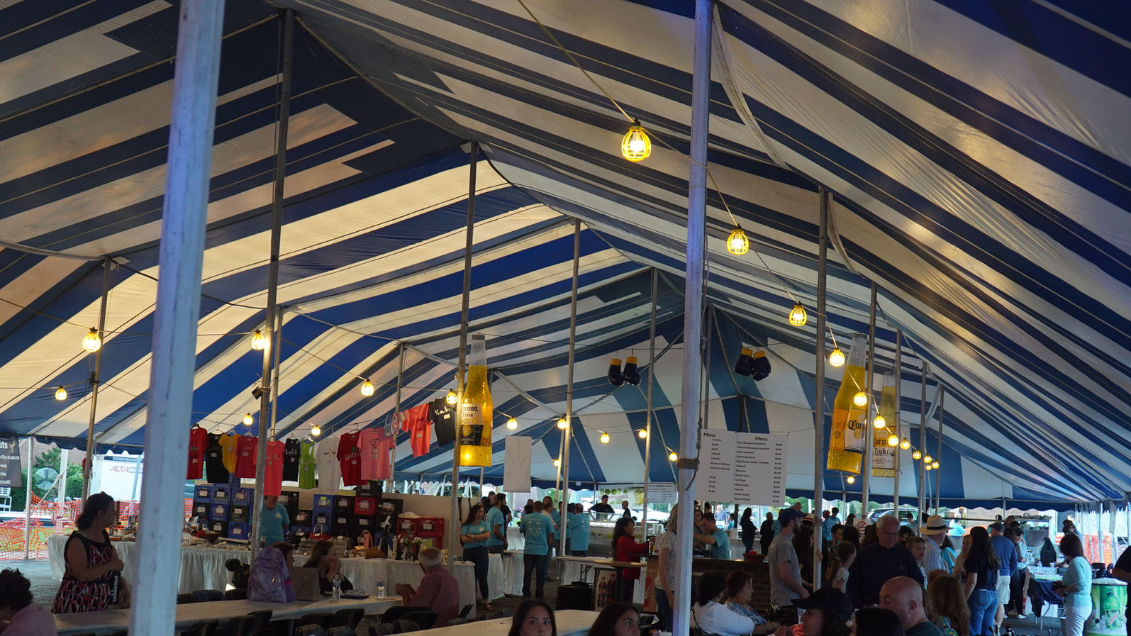 Festival scene 6